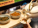 朝からサラサラといただける出汁茶漬けをどうぞ ※朝食バイキングの一例