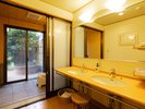 ☆あやめ亭1F 温泉露天風呂和洋室☆(53平米)かけ流しの温泉をお好きなだけ!