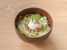 信州プレミアム牛のそぼろ味噌は丼にしてお召し上がりください(朝食一例)