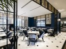 �yAllday Dining Parade�z�A�[���f�R�Ɖ��l�̌����̃C���[�W��Z�������f�U�C���B