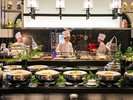�yAllday Dining Parade�z���C�u�L�b�`���ł͂ł����Ă̂����������񋟁B