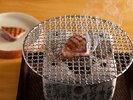 ディナーイメージ 七輪 を使ったお料理。食材が本来持つ旨味や食感を極限まで引き出します。