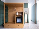 Junior Suite�b���邭�J���I�ȃ��r���O���[���ƃx�b�h���[������Ȃ�n���E�b�h�c�C���̘a�m���ł��B