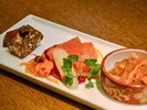 【鉄板焼レストラン葵】前菜からデザートまで、じっくり味わうディナーコースです。