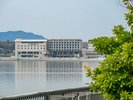 デイビュー。宍道湖側から見たホテル外観。最寄りの白潟公園で散策でも