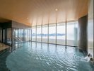 最上階にある温泉展望大浴場。宍道湖を一望できます