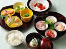 【お子様料理】7歳〜11歳のお子様向けに茶碗蒸しやお造りをはじめとした和食膳をご用意いたします。