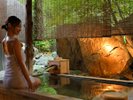 【貸切風呂・玉湯楽】檜の香り漂う、貸切露天風呂