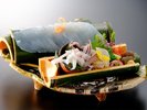 【夏限定の贅沢、白イカ姿造り】甘く柔らかな「イカの女王」を、涼やかな夏の夜にぜひ/例