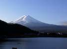当館客室より望む富士山・河口湖