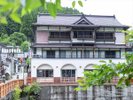 大正レトロなどっしりとした建物