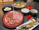 奈良の食材がWで味わえる!旨味が詰まった大和肉鶏と甘みをかんじる大和ポークの水炊き鍋