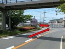 お車でお越しのお客様�@国道135号線より「稲取温泉南口」を左折します