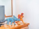【ダブルベッドの恐竜ルーム・308】幅160cmのシモンズ製のダブルベッドの恐竜のお部屋です。