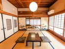【奥出雲百姓塾・定員12名、1棟貸し施設】居間(一つ目の寝室、定員4名、エアコン付き)