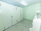 【男性トイレ・3階〜5階】3階から5階の各階に共用の男女別トイレがあります。