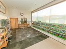 【ミュージアムショップ・1階】恐竜グッズを中心に、化石、鉱石など豊富に品揃している人気コーナーです。