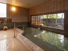 ■大浴場|広々とした内湯に風情ある露天風呂もございます。