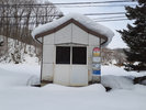 ■当館の最寄り「公園入口」バス停(冬)