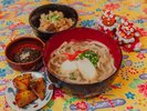 沖縄そばやもずく酢、出来立てポーク玉子おにぎりなど沖縄料理をメインとした朝食ビュッフェ