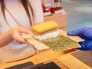 出来立てが一番美味しい!その場で手作りしてご提供します