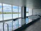 海をながめゆっくりとした時間の流れを味わう
