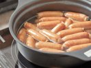 大阪名物、肉吸いなど約30種類の和洋メニューをご用意しております。