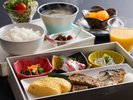 【朝食(一例)】ダイニング海にて和定食をご用意しております。
