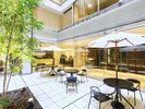 天気の良い日はパティオでのんびりとお過ごしください