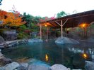 男女計9種類の露天風呂に内湯大浴場、貸切風呂と温泉を心ゆくまで♪