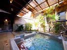 【貸切家族風呂】気兼ねなく、ごゆっくりとお寛ぎいただけます。