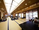 【ゆあがり茶屋】広々とお座敷でおくつろぎください。