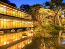 ロビーから見る夜景