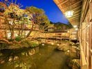 ロビーから見る夜景