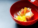 ◆御椀/胡麻豆富・鮎並女黄味揚(2026年初夏お食事イメージ)