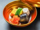 炊合せ/茄子揚げ煮・冬瓜スープ煮・寄せ南瓜など(2026年夏 お食事イメージ)