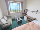 スタンダードツインのお部屋の1例です。