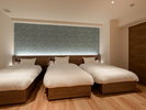 �yParty Suite Room�z�i37�u�j�x�b�h�̓V���O���x�b�h��3��Ɠ�i�x�b�h��1��ł��B