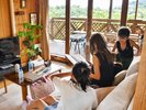 清潔感のあるコテージでまずはごゆっくりと
