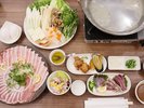 ビタミンたっぷり♪上質な黒豚ロースとバラ肉をご用意!当館自慢のしゃぶしゃぶをご堪能ください