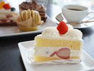 朝食でもシャトレーゼのケーキをご用意しております!