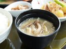 【朝食】きのこのお味噌汁