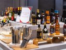【夕食】クラフトビールやワインも揃うフリードリンクコーナー