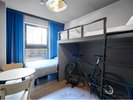 【ロフトベッドツイン】自転車を持ち込むことも可能です。/最大2名様までご宿泊頂けます。