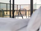 【プレミアムデラックスキング】プライベートテラスが付いたお部屋です。