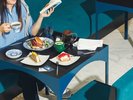 コーヒー・軽食・ケーキ、アルコールもご準備しています。