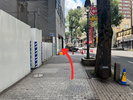 左手にホテルが見えてきます。(工事中)