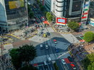 ホテルからわずか約4分!渋谷スクランブル交差点 写真提供:(公財)東京観光財団)