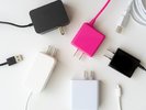 携帯充電器の貸し出しもございます。フロントにお越しくださいませ。