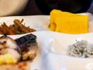 朝食バイキング/1人暮らしの方にとって、いろんなお料理が食べれるのはうれしいですよね♪